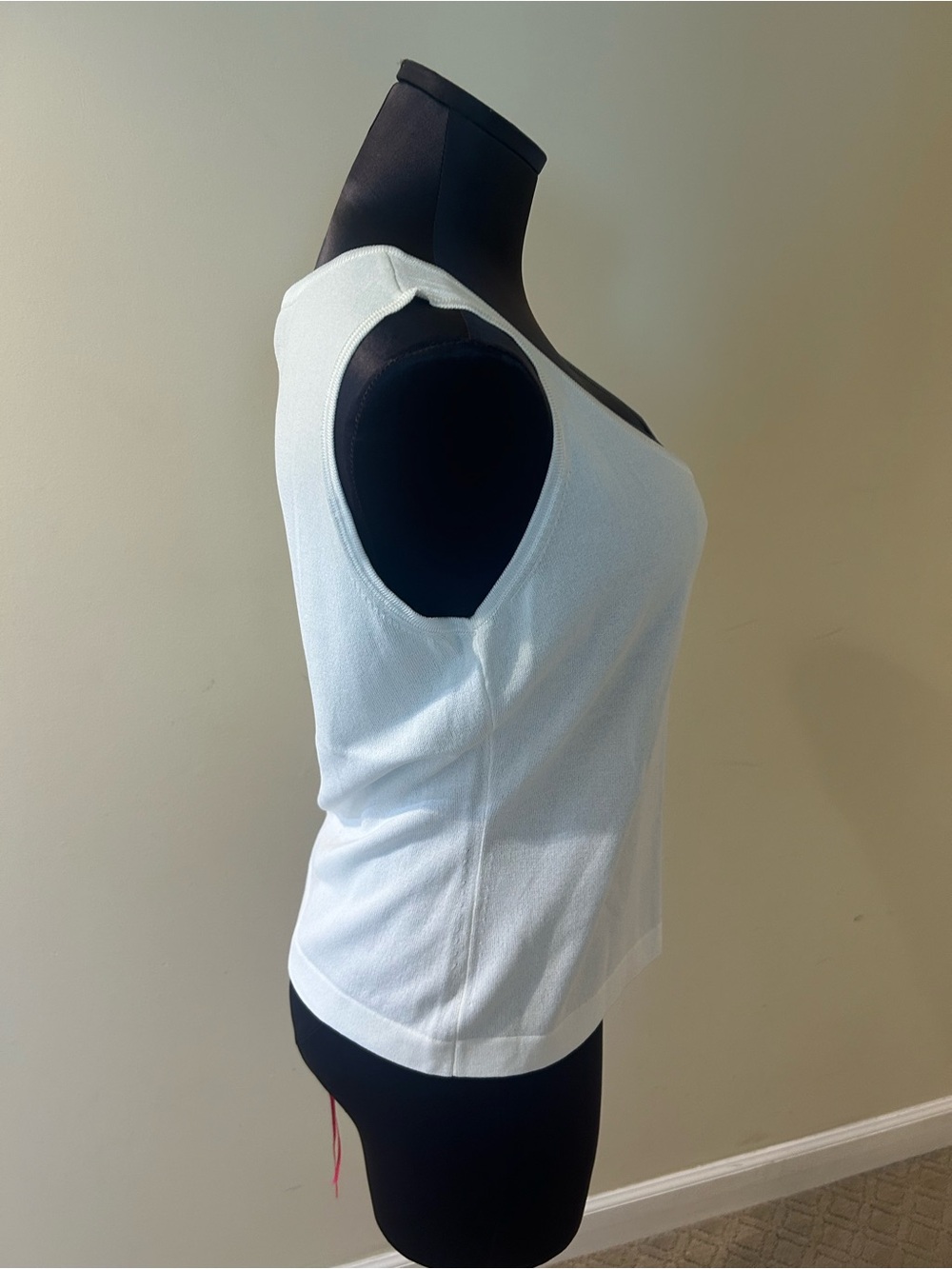 Escada White Scoop Neck Tank Top size 36 - Picture 3 of 11